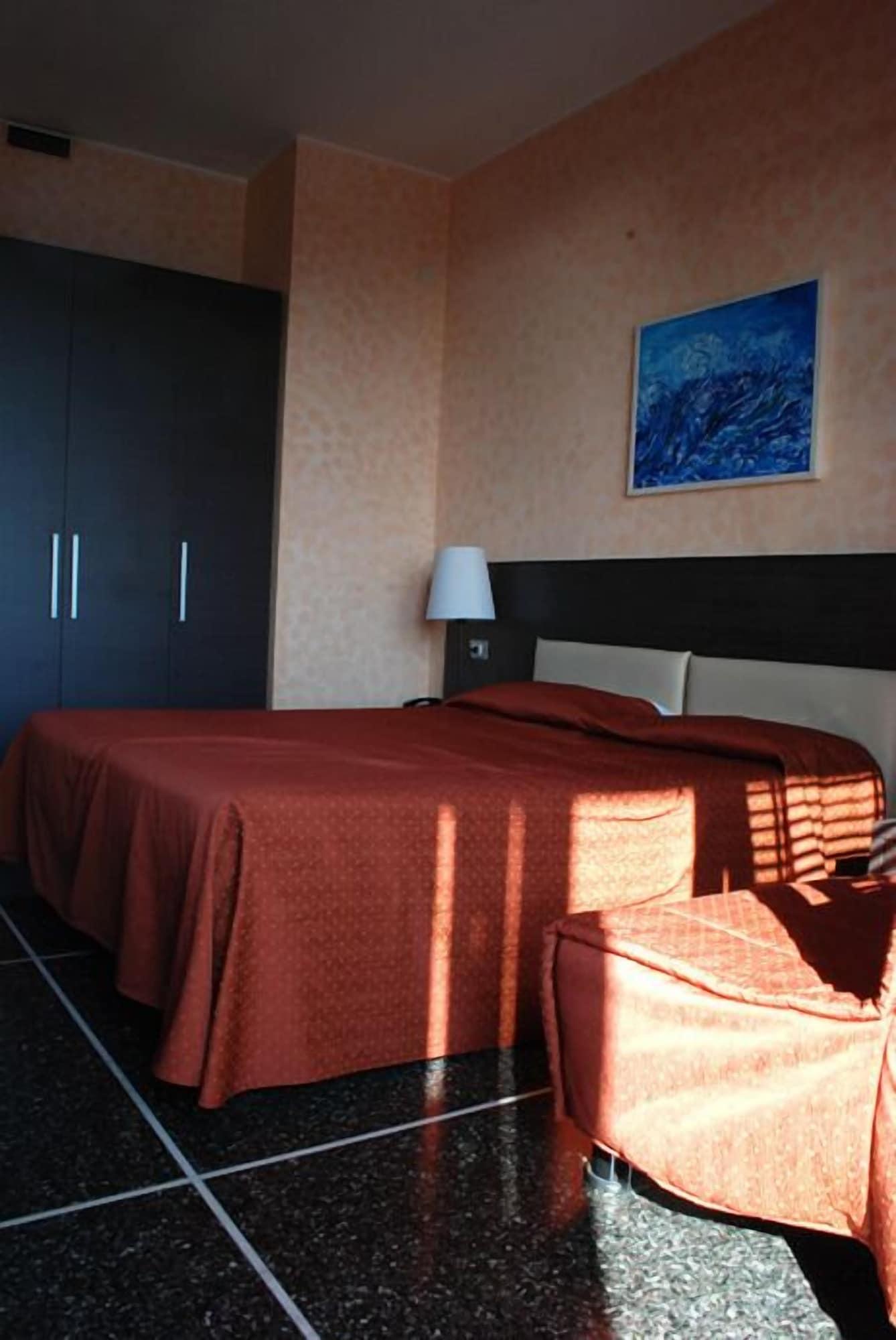 Palace 3*