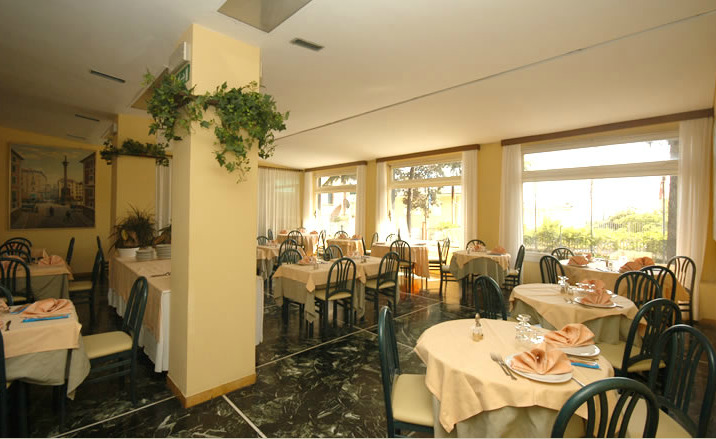 Hotel Palace Varraze